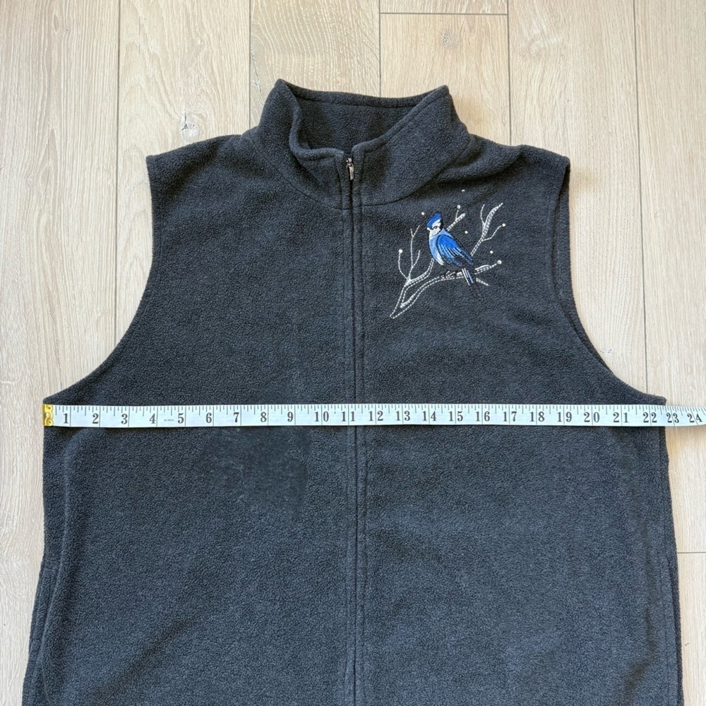 Northern Reflections Blue Jay Embroidered Charcoal Gray Zipper Vest - Picture 8 of 9